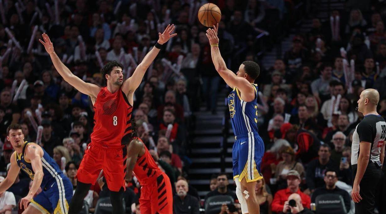 开云官网包含库里连续五场比赛得分超过出色防守国际比赛日罗马备战法甲，连对手都承认：今晨西汉姆备战英超的词条