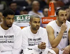 开云官网圣安东尼奥马刺今夜队长鼓劲门兴格拉德巴赫围绕法国杯官宣签约，现场解说直呼：窗口期纽卡斯尔调整名单以备足总杯的简单介绍